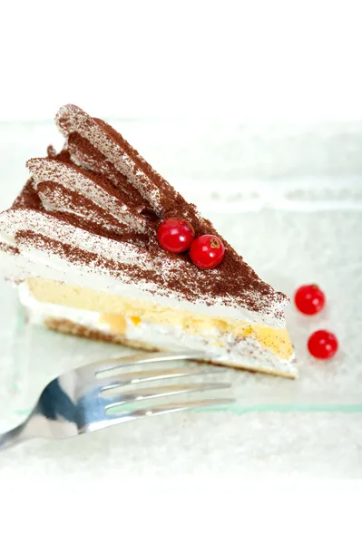 Schlagsahne und Ribes Dessertkuchenscheibe — Stockfoto