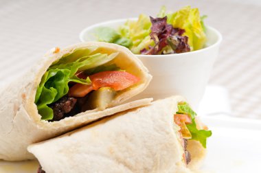 Buger shawarma tavuklu pide kaydırma rulo sandviç