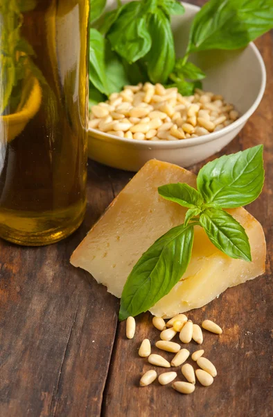 Bazylia włoskiego pesto składników — Zdjęcie stockowe