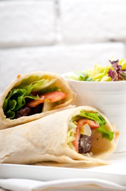 Buger shawarma tavuklu pide kaydırma rulo sandviç
