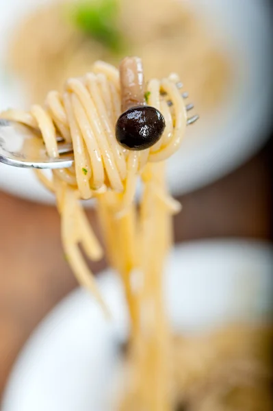 Paste italiene și sos de ciuperci — Fotografie, imagine de stoc