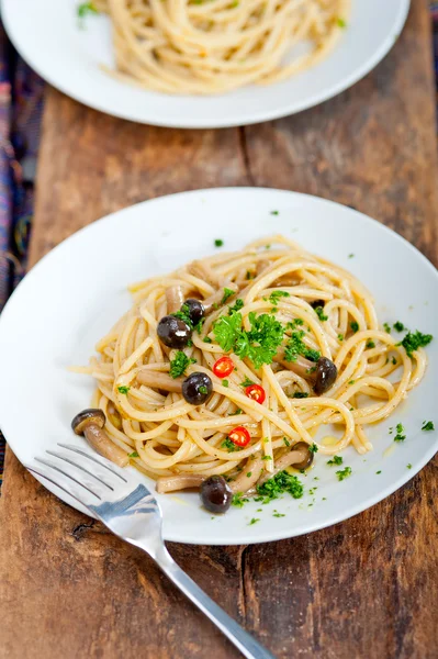 Italian pasta and mushroom sauce — Stock Photo, Image