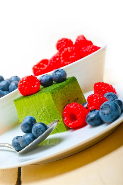 Green Tea Matcha Mousse Cake Raspberries Blueberries Top — Stock Photo, Image