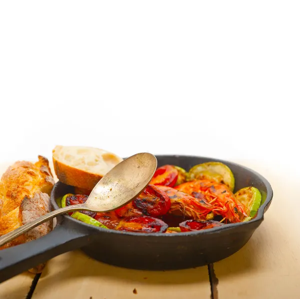 Roasted Shrimps Cast Iron Skillet Zucchini Tomatoes — Stock Photo, Image