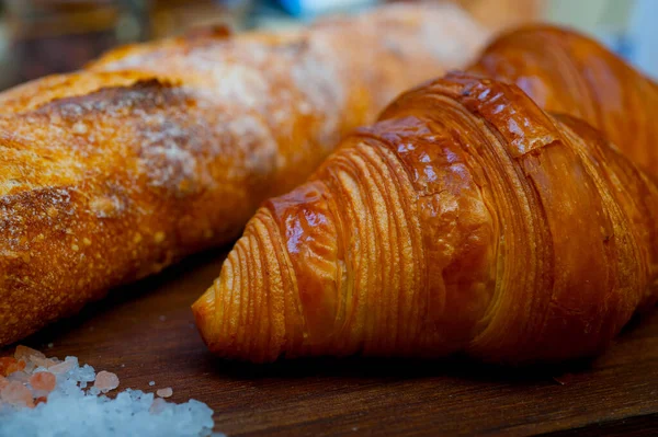 Croissants Frescos Franceses Tradição Baguete Artesanal — Fotografia de Stock