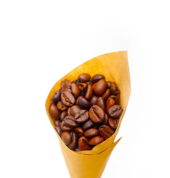 Espresso Koffiebonen Een Papier Kegel Cornucopia Witte Achtergrond — Stockfoto