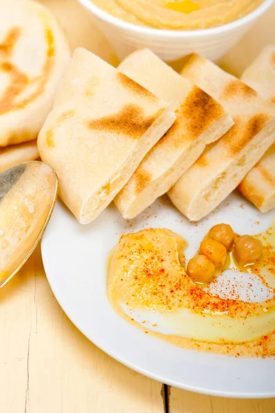 Kacang Arab Tradisional Hummus Dengan Roti Pita Dan Paprika Atas — Stok Foto