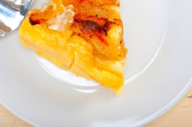 taze pişmiş ev yapımı rustik armut pasta makro portre 