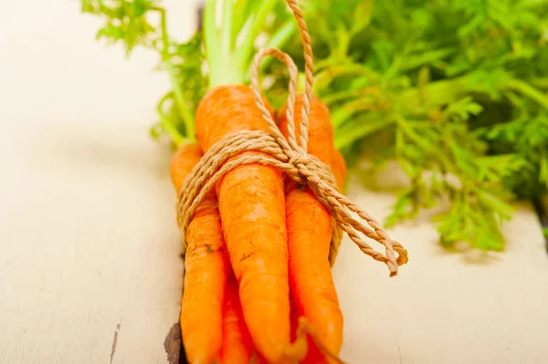 Fresh Baby Carrots Bunch Tied Rope Rustic Table — Stock Photo, Image