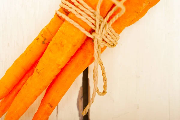 Fresh Baby Carrots Bunch Tied Rope Rustic Table — Stock Photo, Image