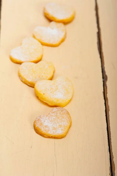 Färsk Hjärtformade Ugnsbakad Mörbakelse Alla Hjärtans Dag Cookies — Stockfoto