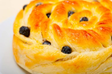 taze ev pişmiş yaban mersini ekmek pasta tatlı yüzünden Beyaz ahşap masa