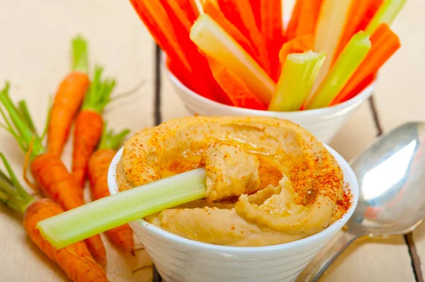 Hummus Fresco Con Carota Cruda Sedano Arabo Medio Orientale Cibo — Foto Stock