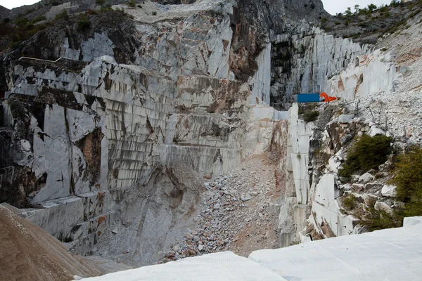 Die marmorsteinbrüche - apuanische alpen, carrara, toskana, — Stockfoto