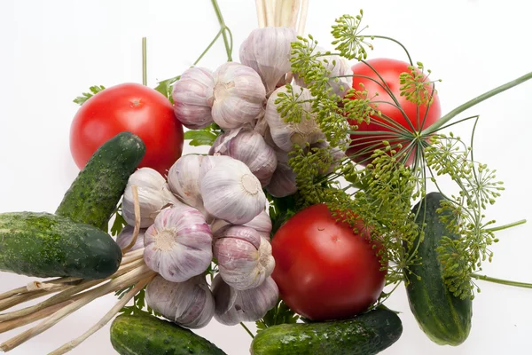 Verduras frescas sobre el fondo blanco — Foto de Stock