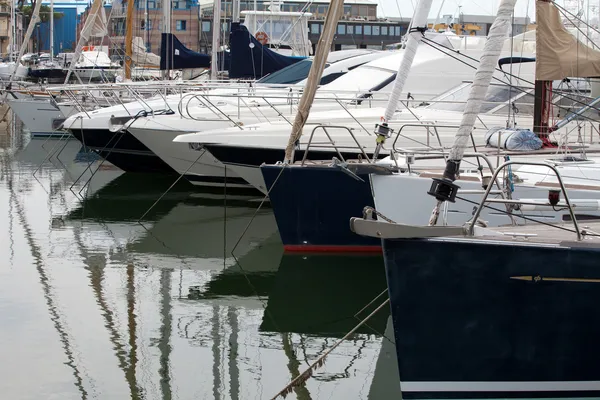 Marina with yachts and boats — Stock Photo, Image