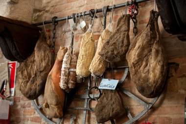 İtalyan jambonu, kasaplık