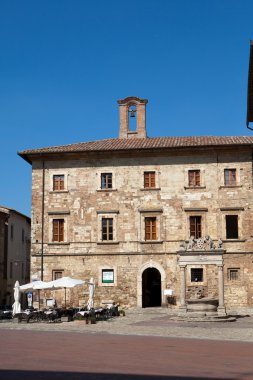 Piazza grande / ana kare / montepulciano,