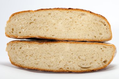 Geleneksel olarak kızartılmış büyük somunlar.