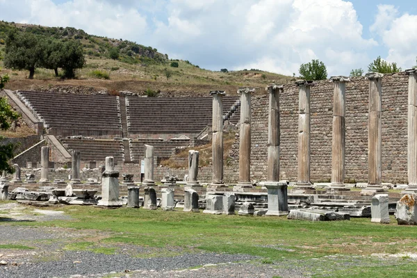 Met het oog op het theater van asklepion. Pergamon — Stockfoto