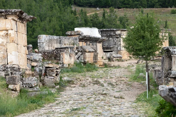 Ruïnes van de oude stad van Hiërapolis — Stockfoto