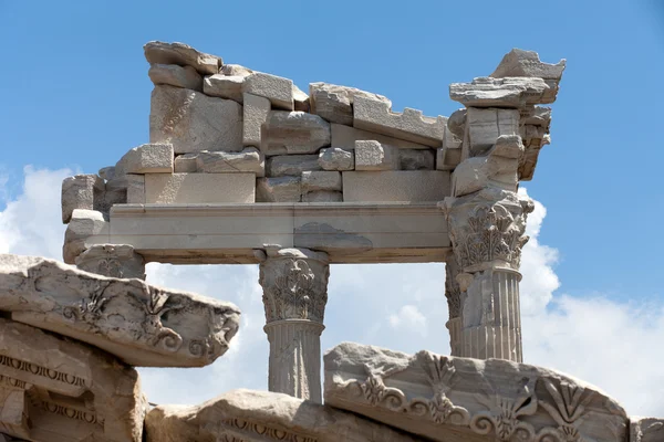 Tempel van Trajanus op de Akropolis van pergamon — Stockfoto