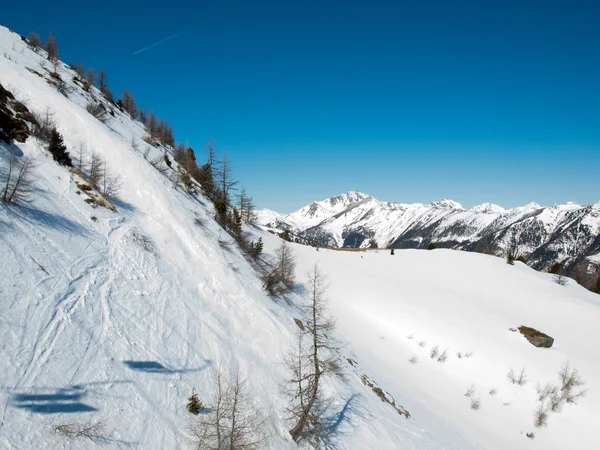 Lyžařská oblast v Alpách — Stock fotografie