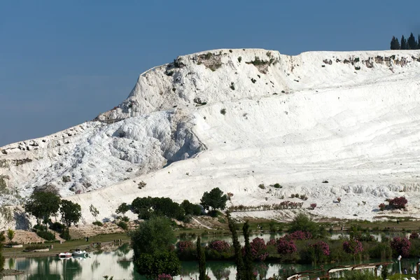 Piscine e terrazze in travertino di tacchino pamukkale — Foto Stock