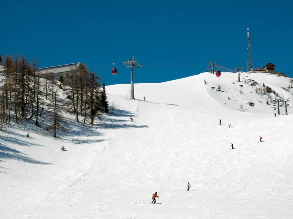 Zona de esquí en los Alpes —  Fotos de Stock