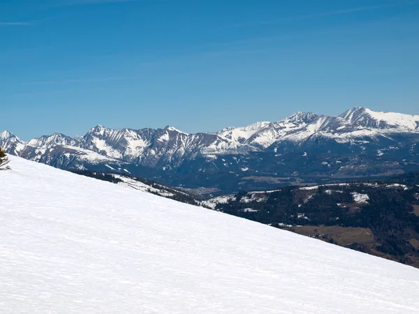 在阿尔卑斯山滑雪区域 — 图库照片