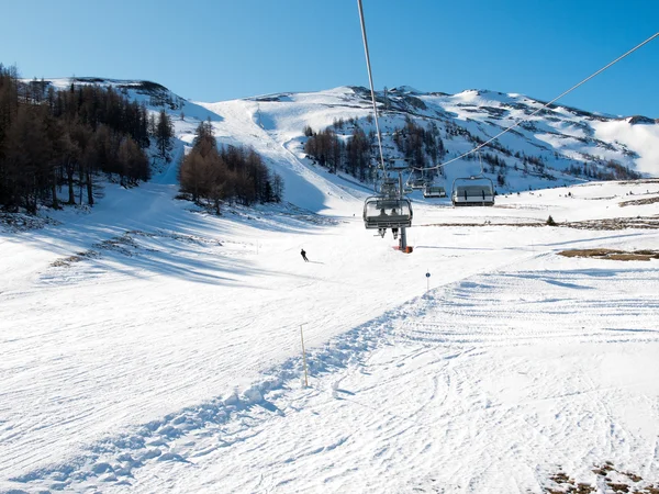 Skigebied in de Alpen — Stockfoto