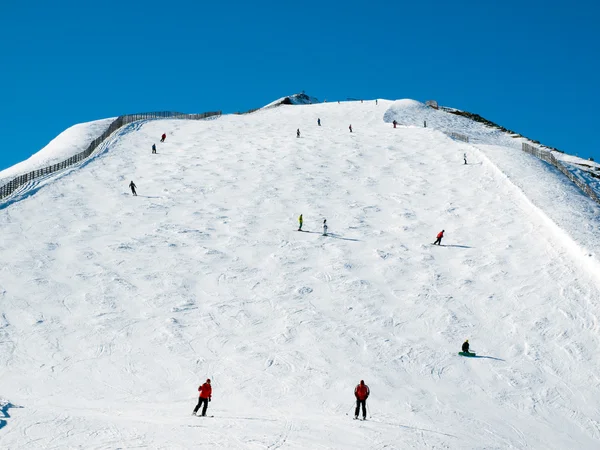 Área de esqui nos Alpes — Fotografia de Stock