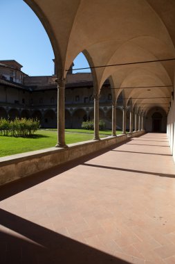 iç avlu bazilika santa croce Floransa,