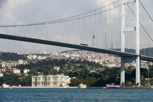 İstanbul - Boğaziçi Köprüsü bağlarken Avrupa ve Asya — Stok fotoğraf