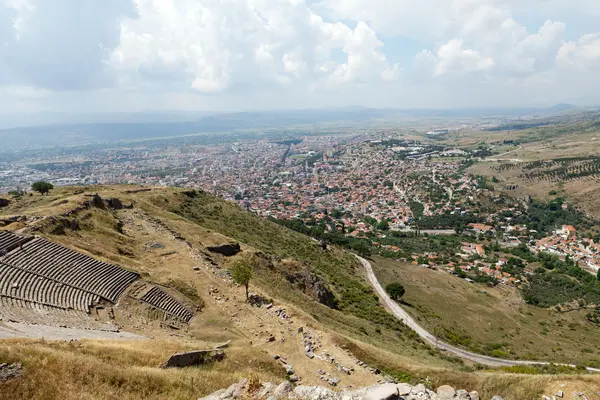 Bergama - a vista sobre a cidade a partir de Acrópole — Fotografia de Stock