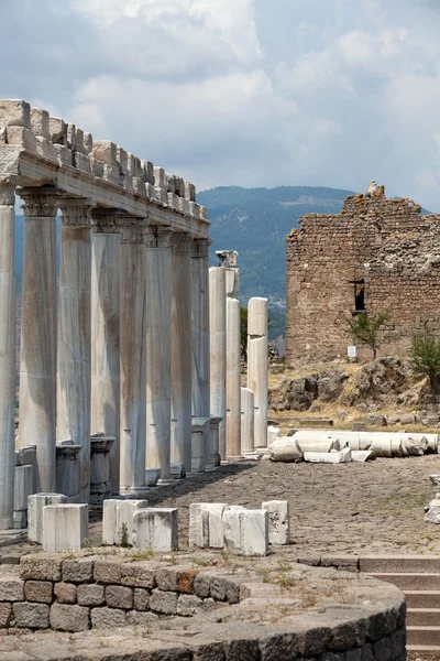 Świątyni Trajana w Akropolu pergamon — Zdjęcie stockowe