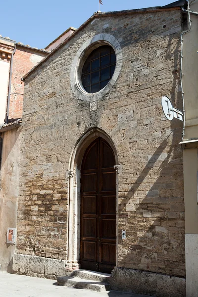 Asciano - a cidade rural encantadora na Toscana — Fotografia de Stock