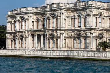 İstanbul - Boğaz ' görüldüğü gibi Dolmabahçe Sarayı