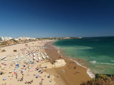 algarve regio pastoral praia de rocha plaj bir bölümünü