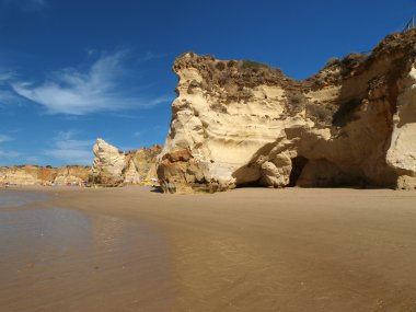 algarve regio pastoral praia de rocha plaj bir bölümünü