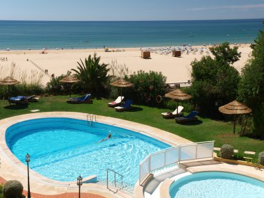 algarve regio pastoral praia de rocha plaj bir bölümünü