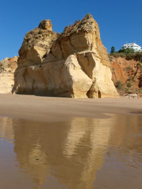 algarve regio pastoral praia de rocha plaj bir bölümünü