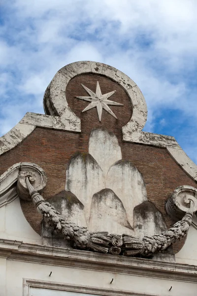 Porta Del Popolo Rómában. Olaszország — Stock Fotó