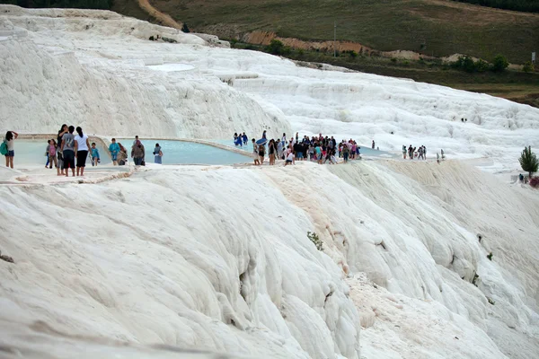 Travertine pools and terraces in Pamukkale Turkey — Stock Photo, Image