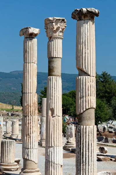 Ruins of the ancient Greek city Ephesus — Stock Photo, Image