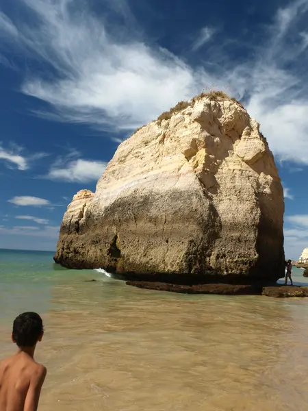Playa de Praia de Rocha en la región del Algarve . —  Fotos de Stock