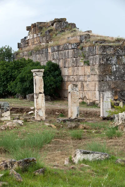 Ruínas da antiga cidade de Hierápolis — Fotografia de Stock