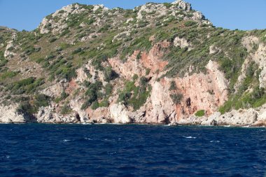 Türkiye'nin güneyinde bodrum kayalık sahil