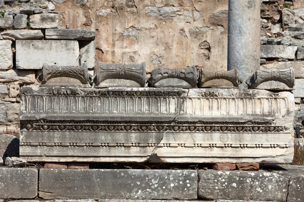 Ruins of the ancient Greek city Ephesus — Stock Photo, Image