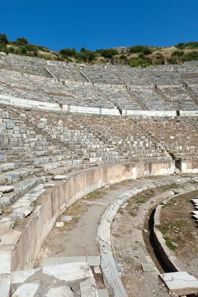 Griechisch-römisches Amphitheater in der antiken Stadt Ephesus — Stockfoto